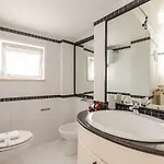 Апартаменты Luxury Penthouse With Terrace By Spanish Steps *