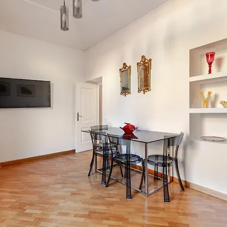 Luxury Penthouse With Terrace By Spanish Steps Апартаменты