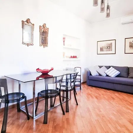 Luxury Penthouse With Terrace By Spanish Steps Διαμέρισμα *