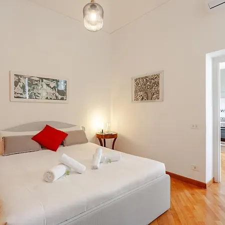 Luxury Penthouse With Terrace By Spanish Steps *